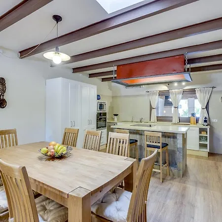 Villa Son Ullastre - Family Only
